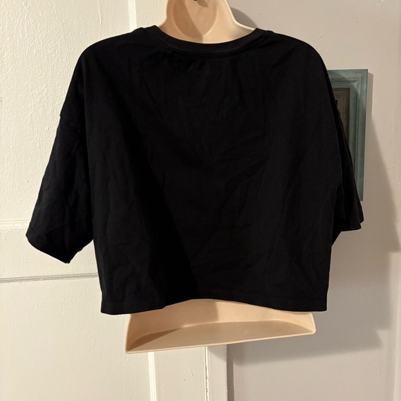 Levi’s x Peanuts Sisters Crop Graphic Tee 2019 Cropped Black and White T-shirt - Picture 4 of 8